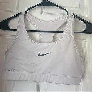 Nike dry fit women’s sports bra